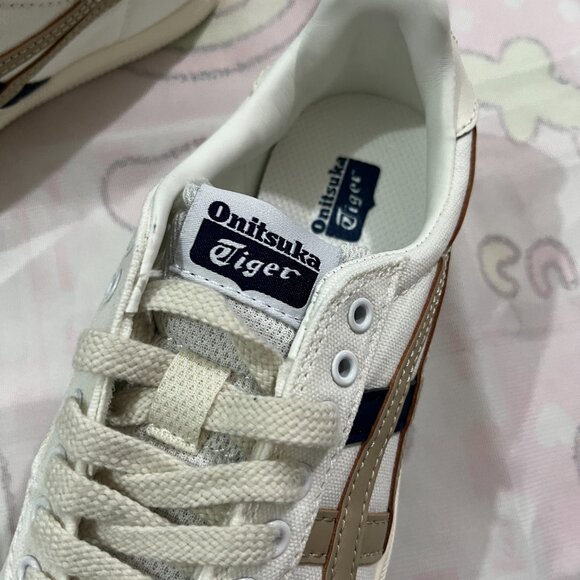 Onitsuka Tiger Tokuten Canvas CasualSneakers White - Picture 4 of 7